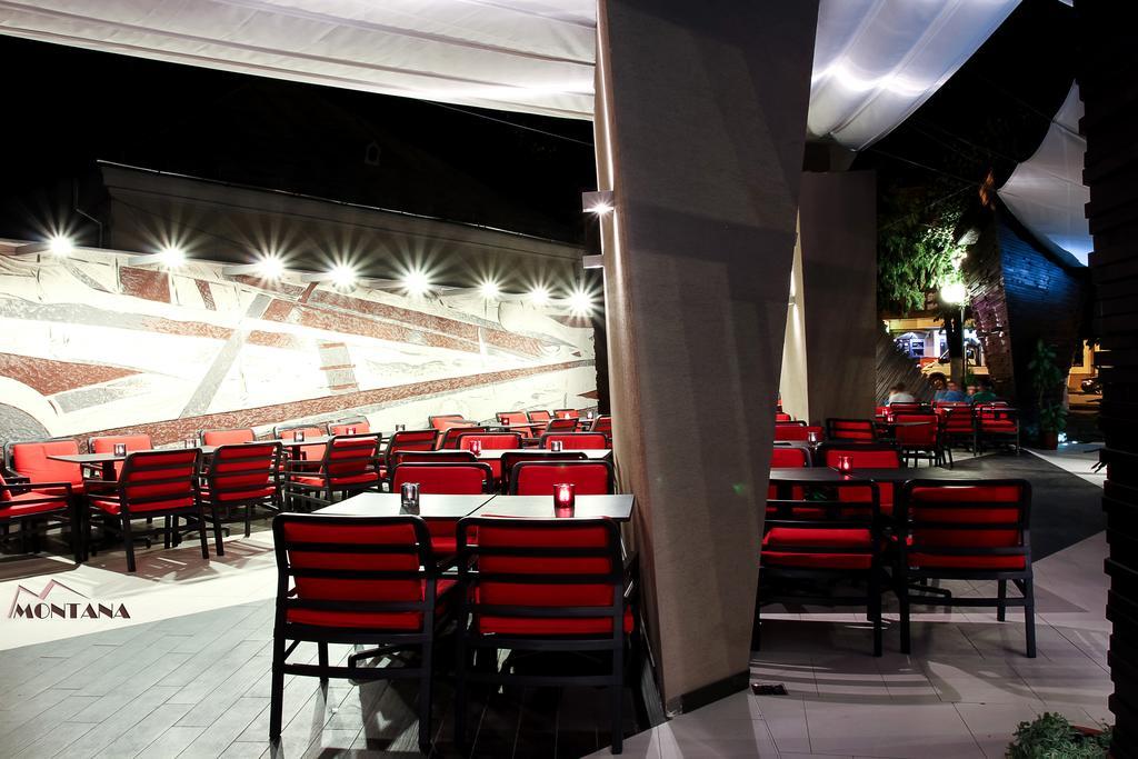 Hotel Montana Viseu de Sus Ngoại thất bức ảnh