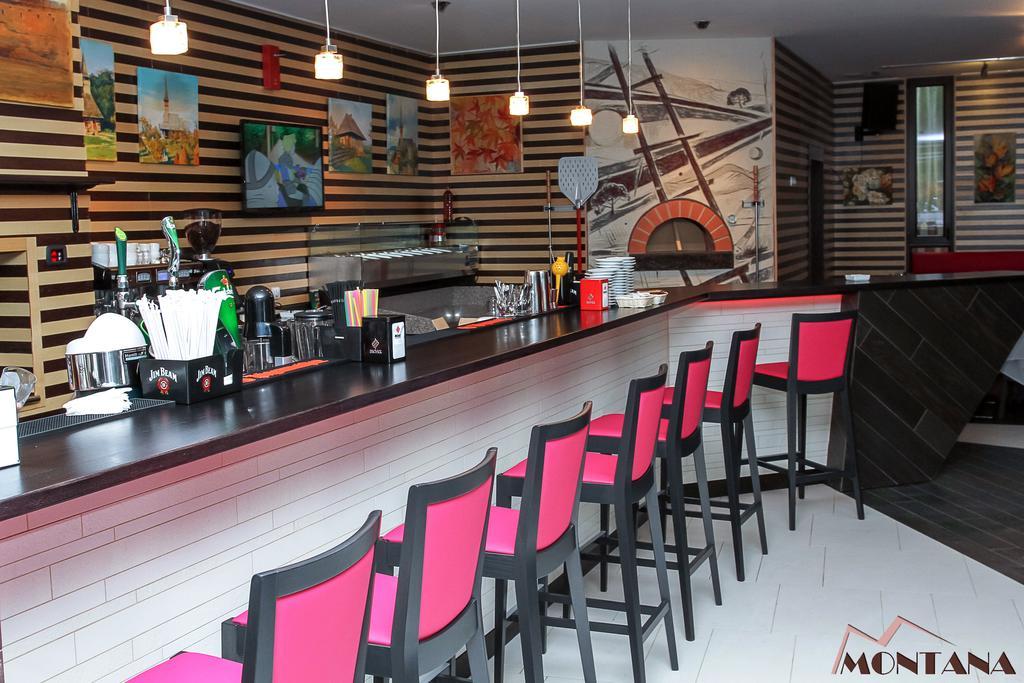 Hotel Montana Viseu de Sus Ngoại thất bức ảnh